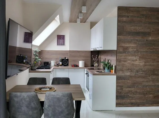 アパート Amaya ヴァルナ